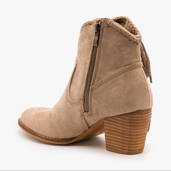 NIB Beast Fashion Leather Fringe Boho Booties Boot - Picture 3 of 7